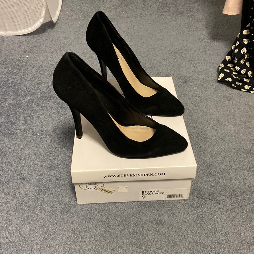 Steve Madden black suede heels size 9
